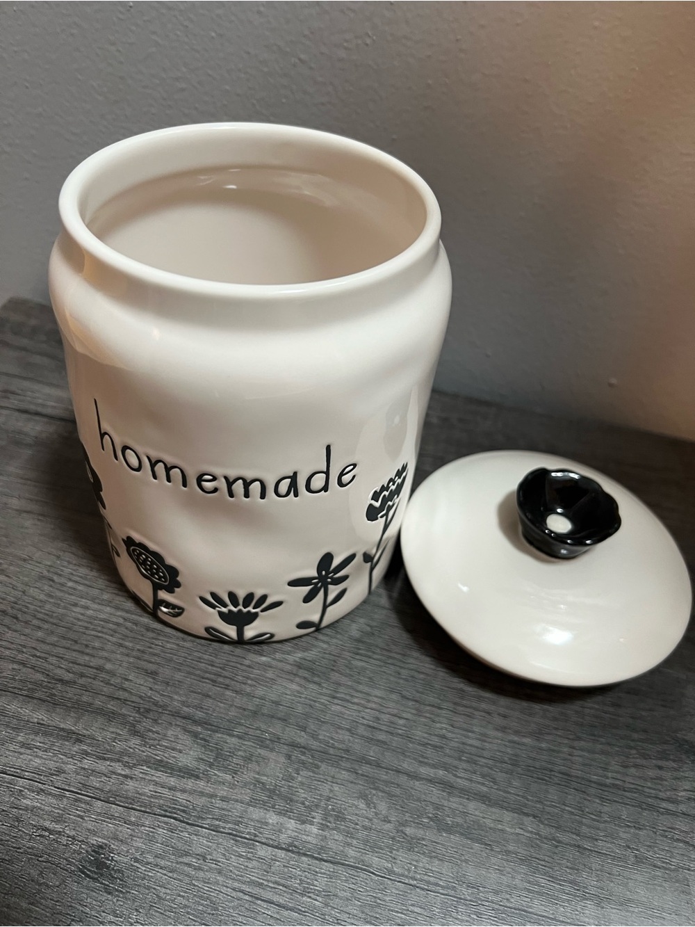 Rae Dunn White Ceramic Lid with Black Logo - Picture 3 of 5